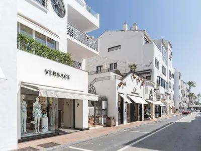 2 Bedroom Middle Floor Apartment in Puerto Banús