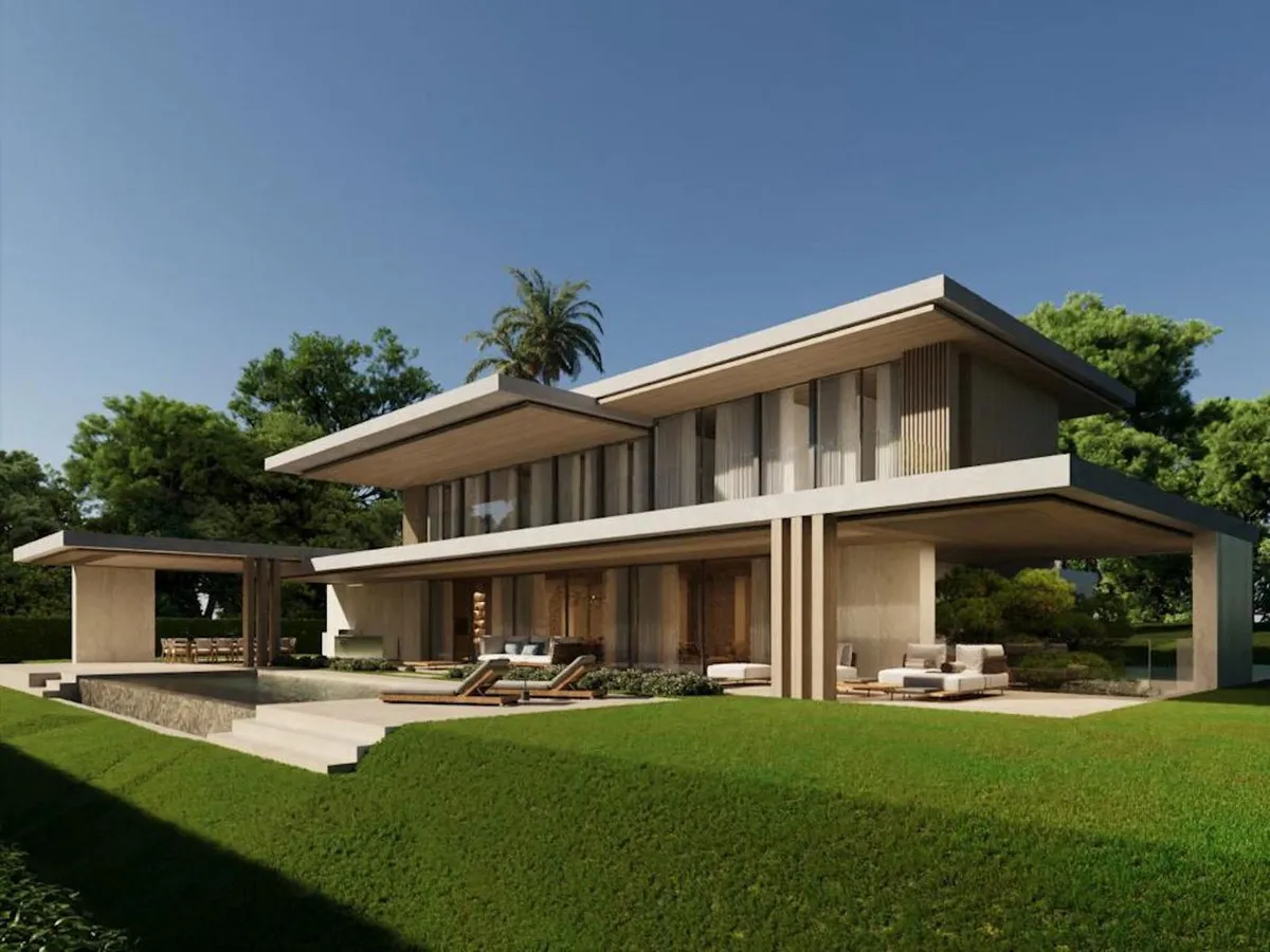 7 Bedroom Detached Villa in Nueva Andalucía