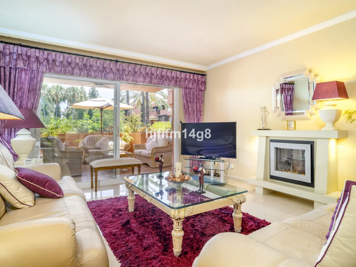 2 Bedroom Ground Floor Apartment in Puerto Banús