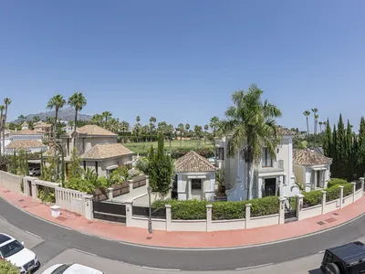 4 Bedroom Townhouse in Nueva Andalucía