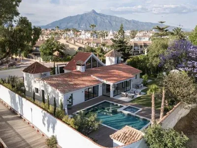 5 Bedroom Detached Villa in Puerto Banús