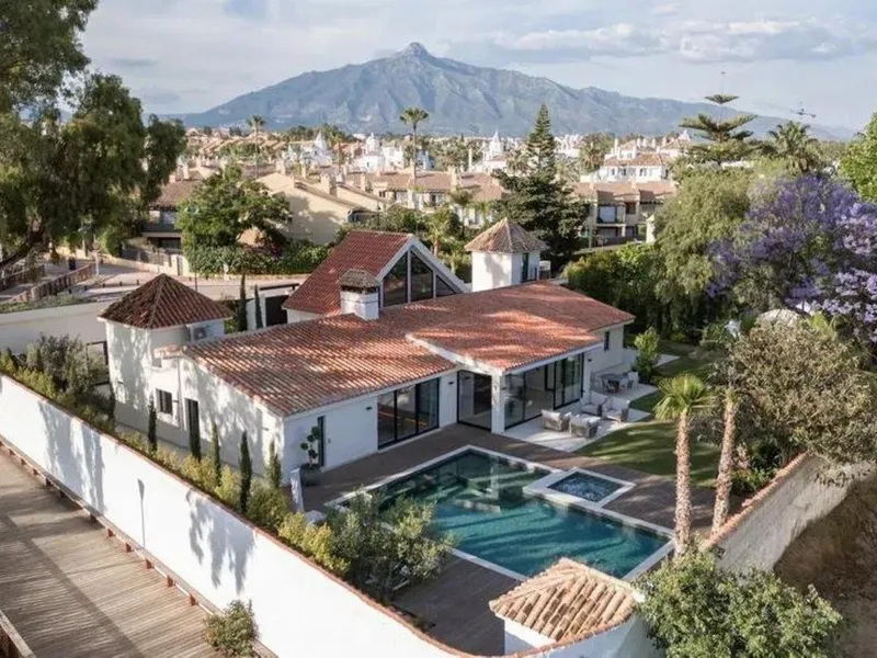 5 Bedroom Detached Villa in Puerto Banús