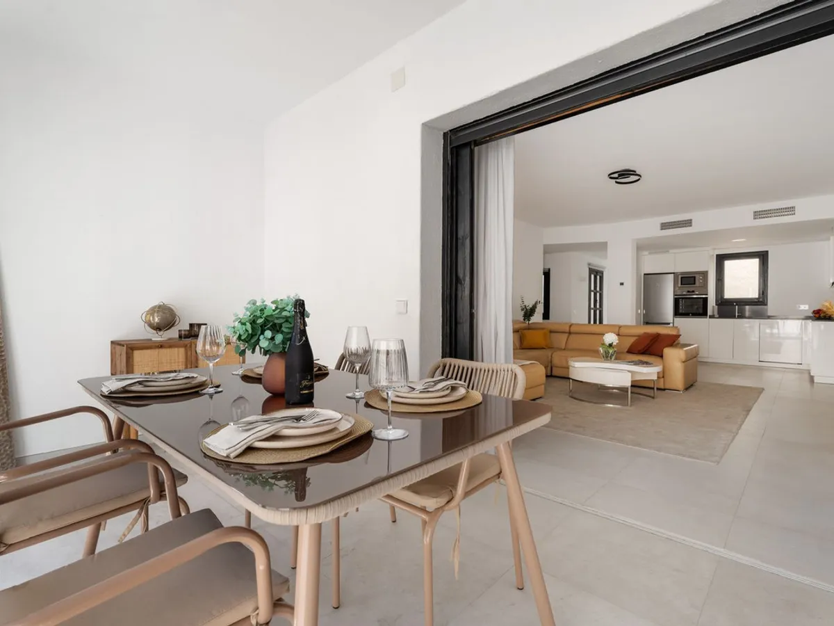 3 Bedroom Middle Floor Apartment in Puerto Banús