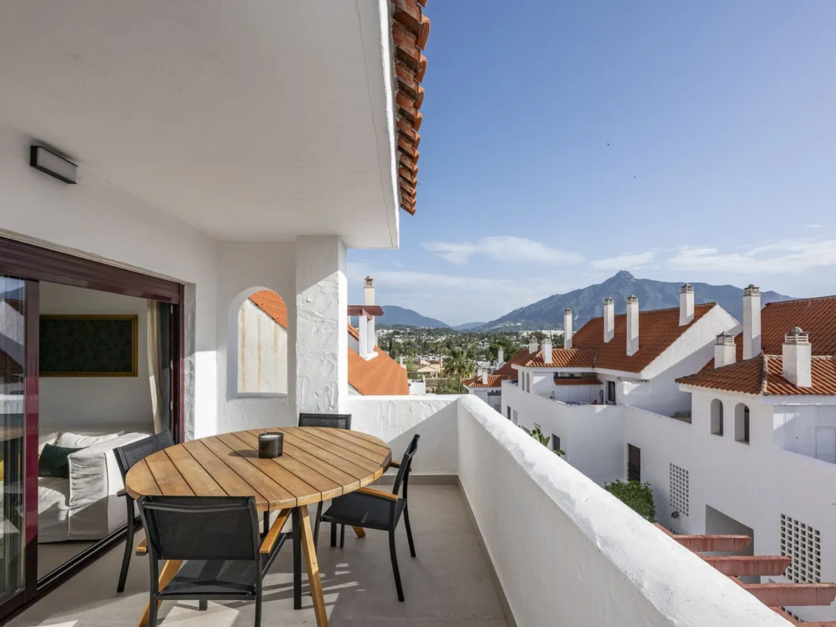 3 Bedroom Middle Floor Apartment in Nueva Andalucía