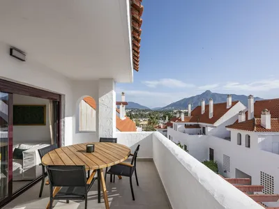 3 Bedroom Middle Floor Apartment in Nueva Andalucía