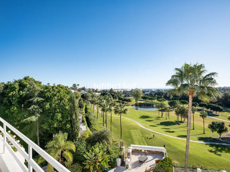 5 Bedroom Penthouse Duplex in Nueva Andalucía