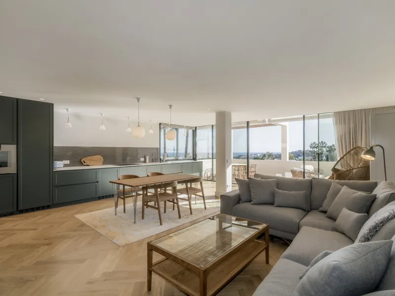 2 Bedroom Middle Floor Apartment in Nueva Andalucía