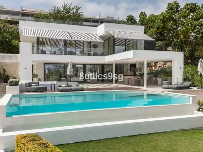 5 Bedroom Detached Villa in Nueva Andalucía