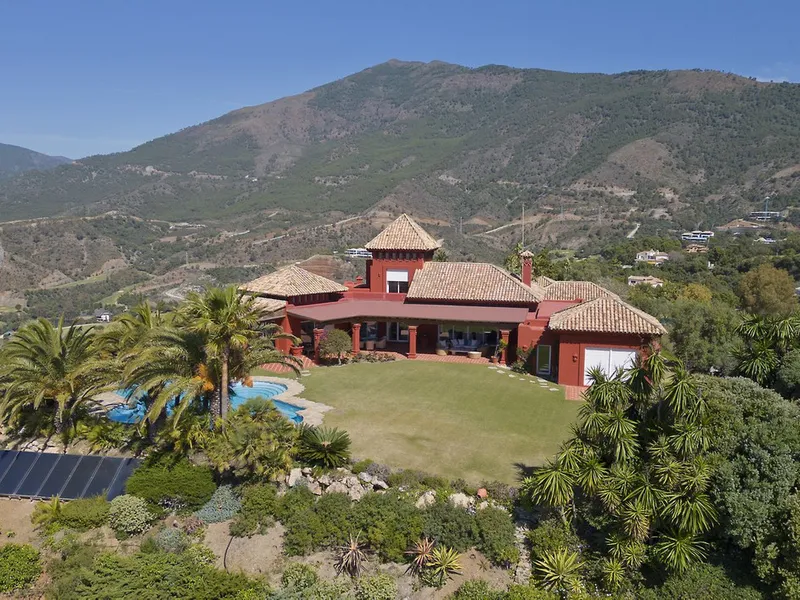 5 Bedroom Detached Villa in La Zagaleta