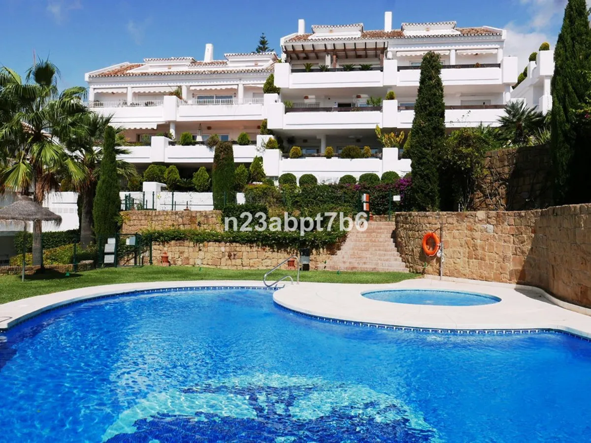 3 Bedroom Middle Floor Apartment in Nueva Andalucía