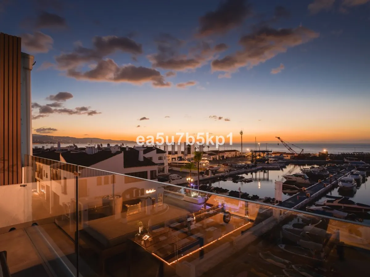 4 Bedroom Penthouse in Puerto Banús