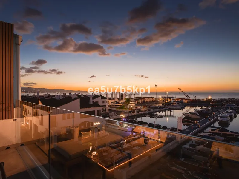 4 Bedroom Penthouse in Puerto Banús