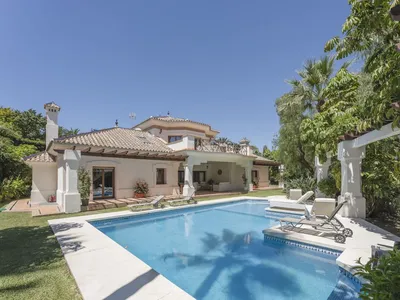 6 Bedroom Detached Villa in Nueva Andalucía