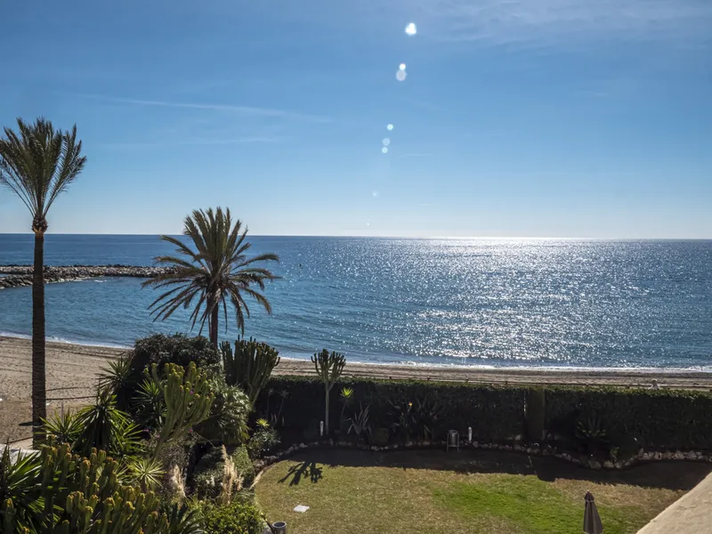 2 Bedroom Middle Floor Apartment in Puerto Banús