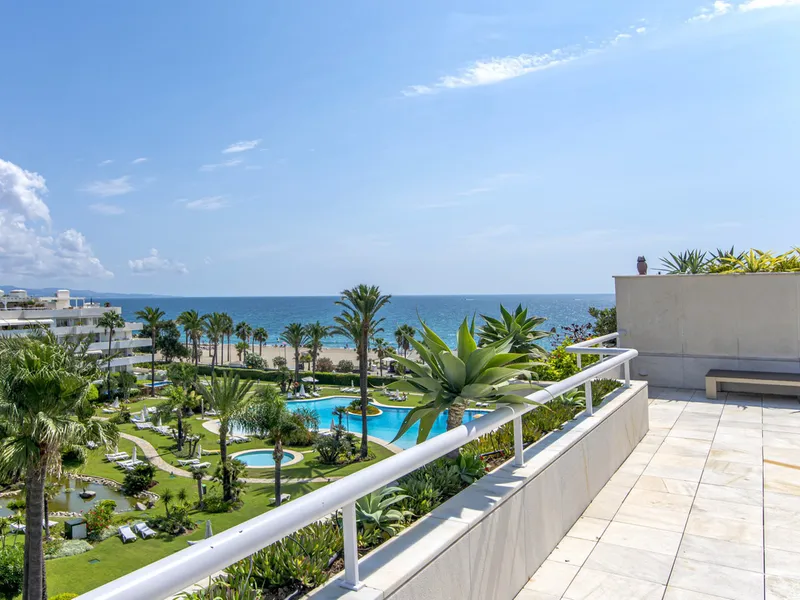 3 Bedroom Penthouse in Puerto Banús