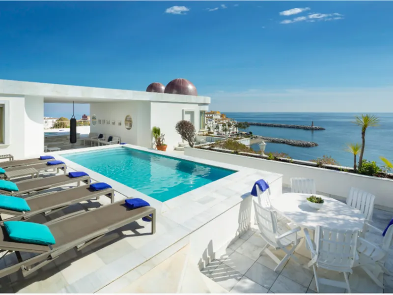 8 Bedroom Penthouse in Puerto Banús