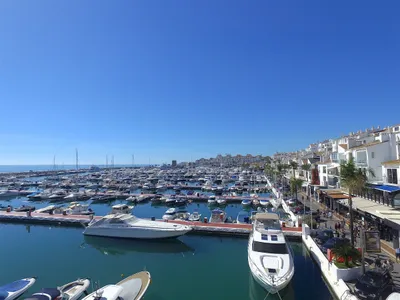 2 Bedroom Middle Floor Apartment in Puerto Banús