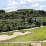 Estepona West, Completely renovated 3-bedroom townhouse in a frontline golf setting 1