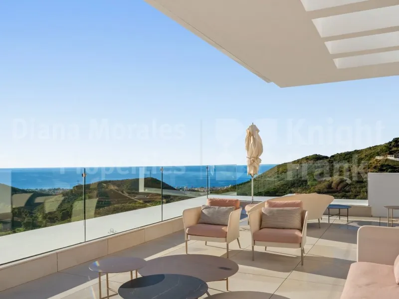 Palo Alto 1, duplex penthouse with panoramic sea views in Palo Alto