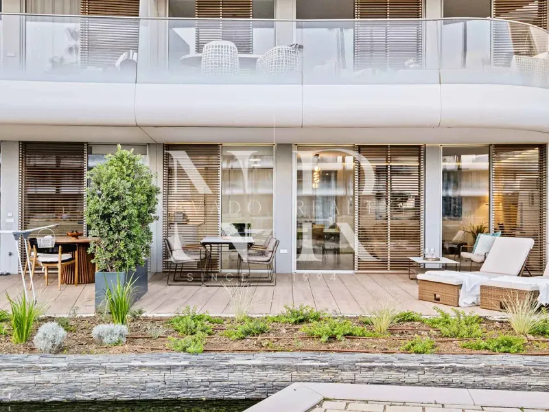 Beachfront apartment for sale in The Edge, Estepona