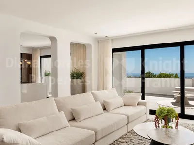 Las Colinas de Marbella, Hillside House, wonderful views in a private and secure community