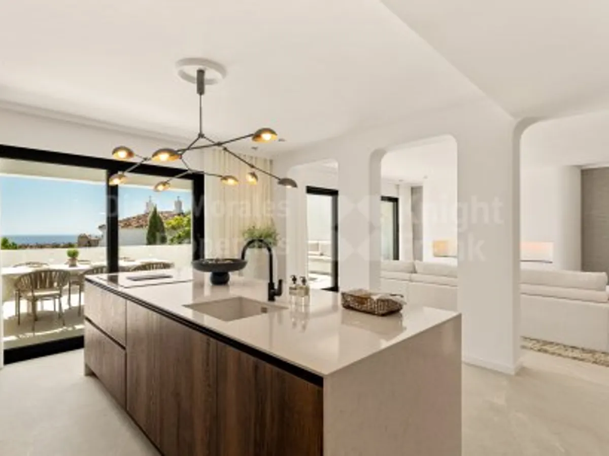 Las Colinas de Marbella, Hillside House, wonderful views in a private and secure community