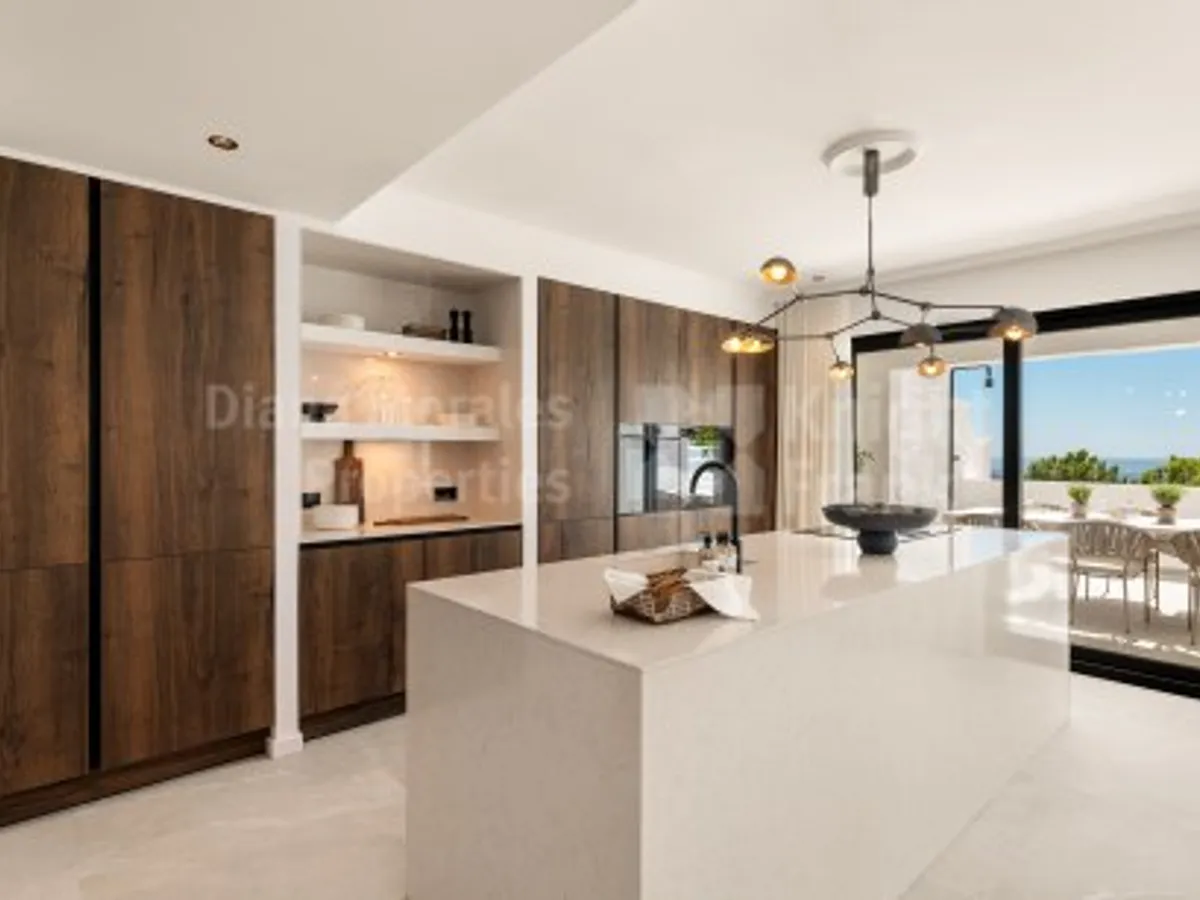 Las Colinas de Marbella, Hillside House, wonderful views in a private and secure community