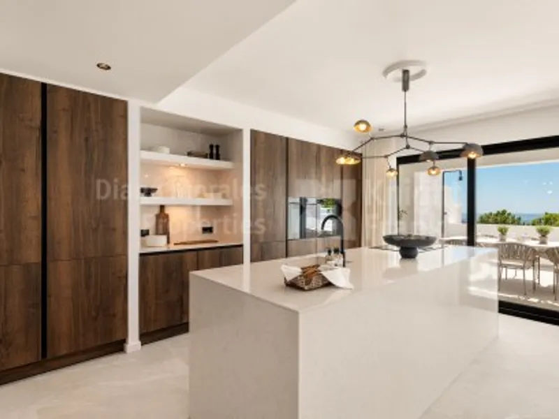 Las Colinas de Marbella, Hillside House, wonderful views in a private and secure community