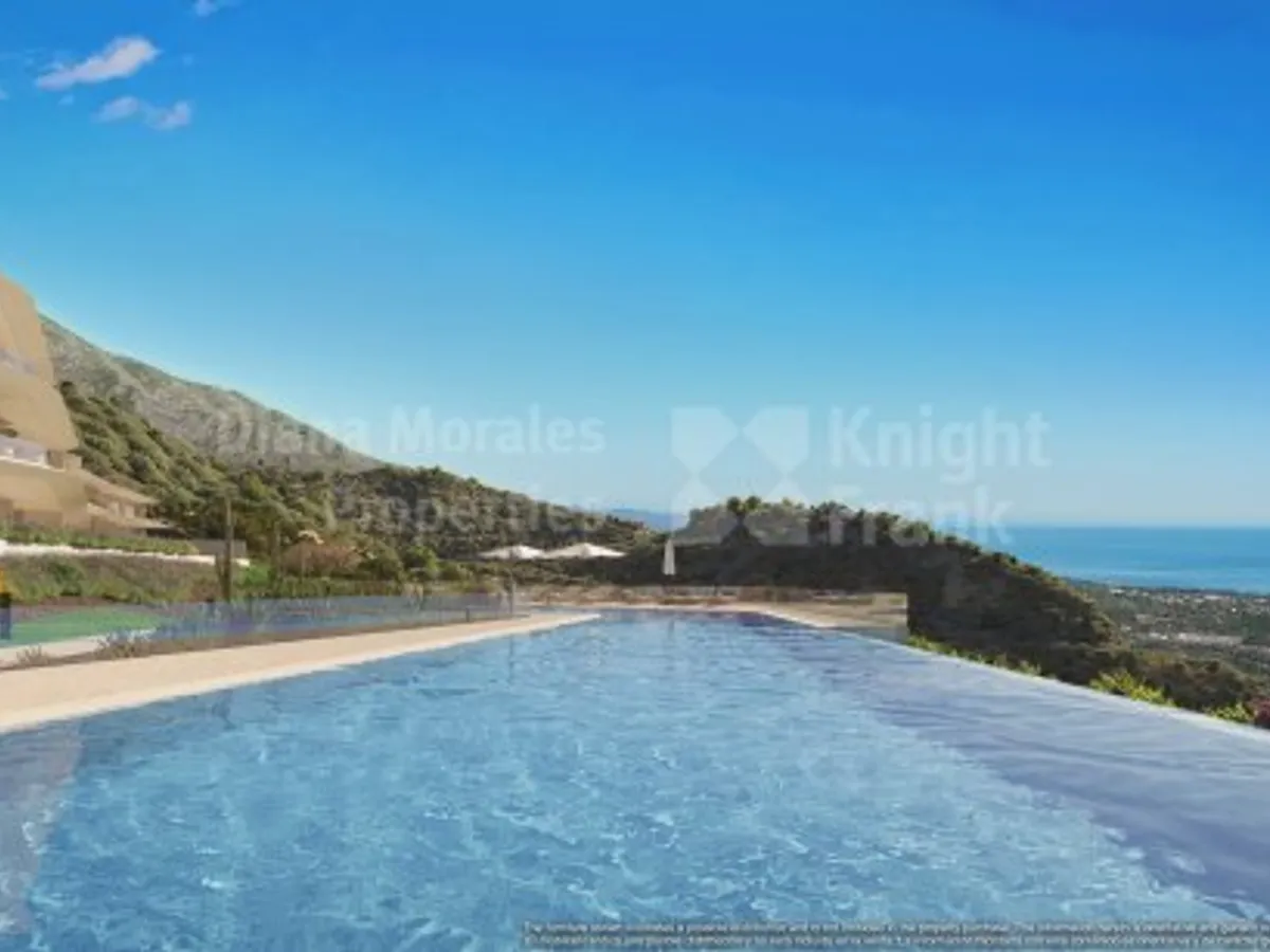 First-floor two-bedroom apartment with sea views in Real de la Quinta