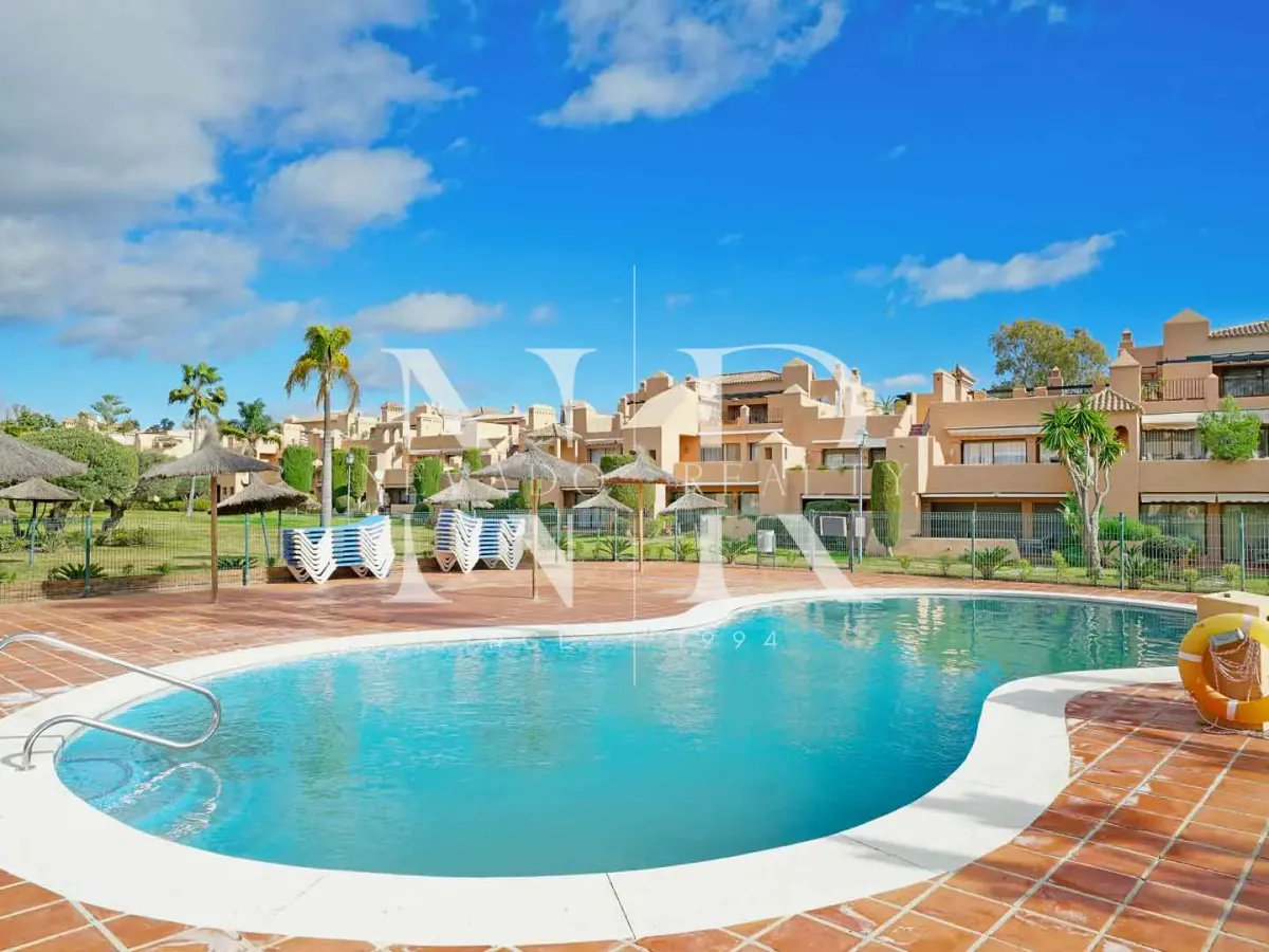 Apartment in La Cartuja Golf Estepona for sale