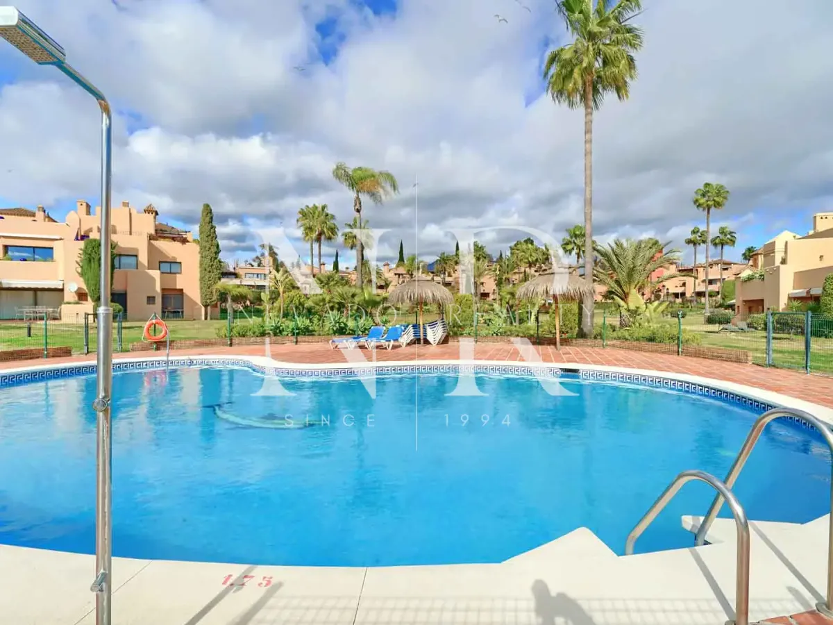 Apartment in La Cartuja Golf Estepona for sale