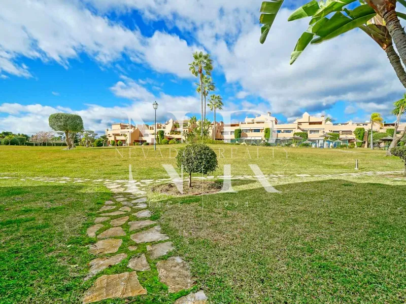 Apartment in La Cartuja Golf Estepona for sale