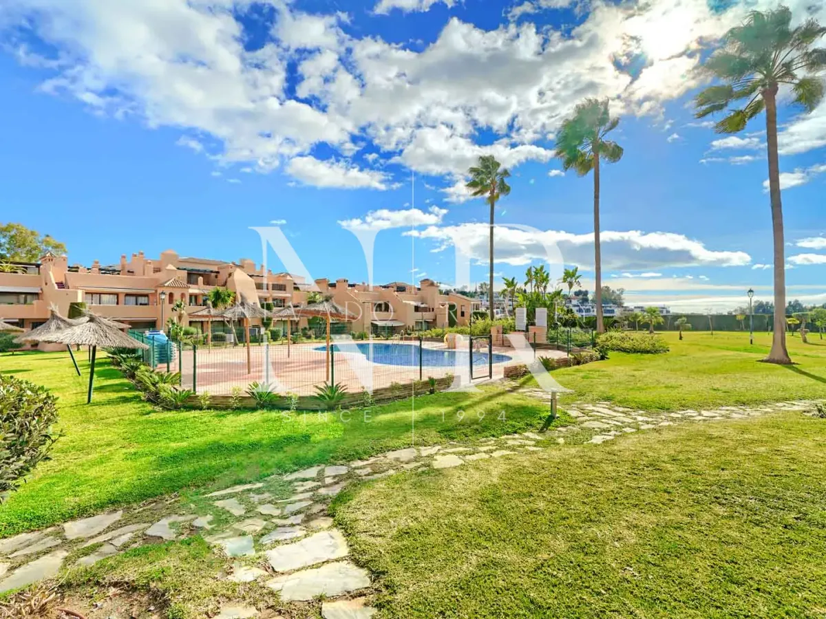 Apartment in La Cartuja Golf Estepona for sale
