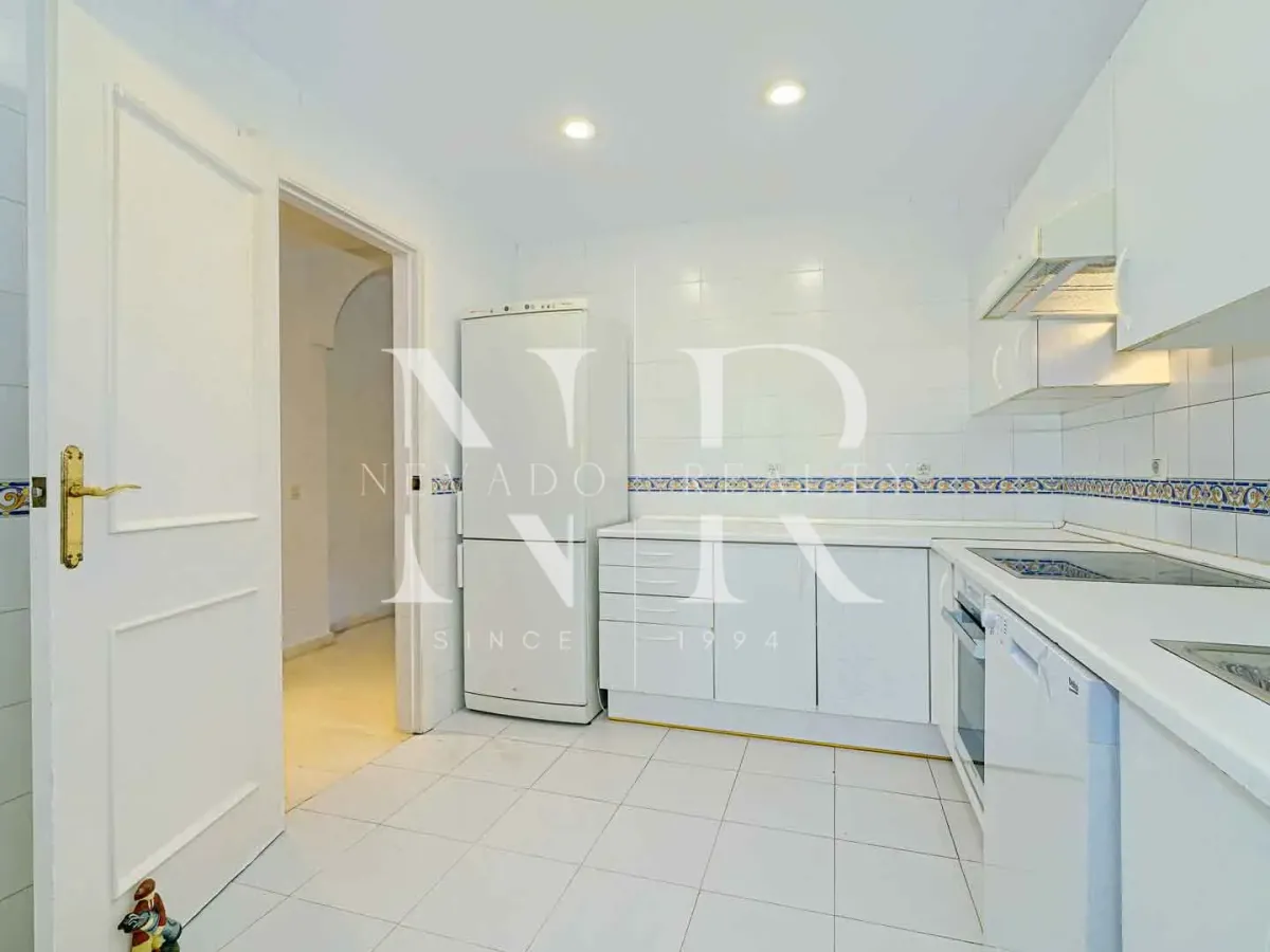 Apartment in La Cartuja Golf Estepona for sale