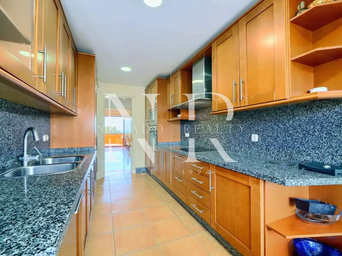 Penthouse in Gran Bahía on the beachfront for sale