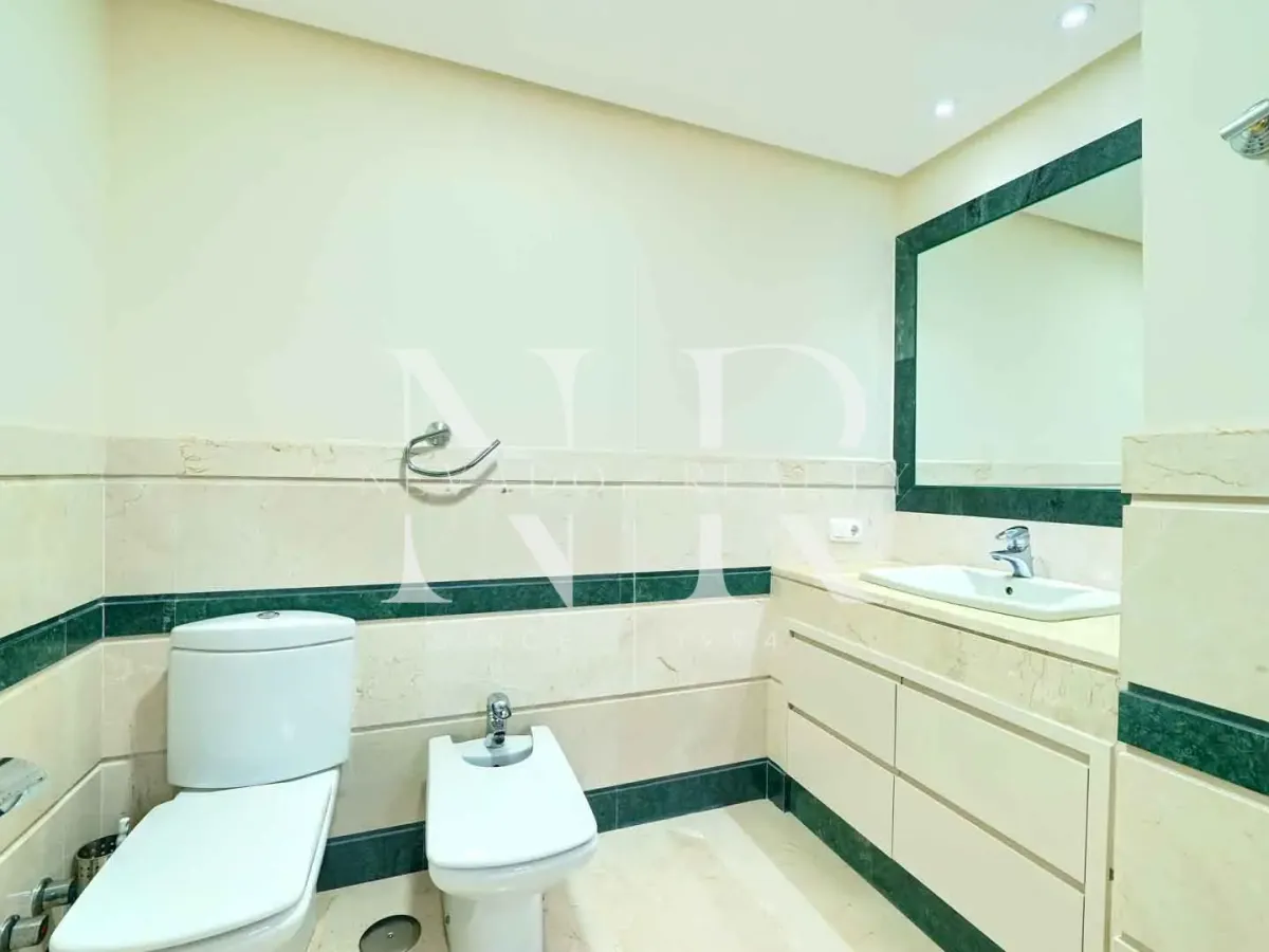 Penthouse in Gran Bahía on the beachfront for sale