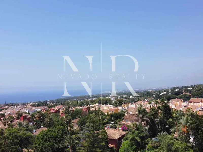 Plot in the Xarblanca residential area with panoramic sea views for sale