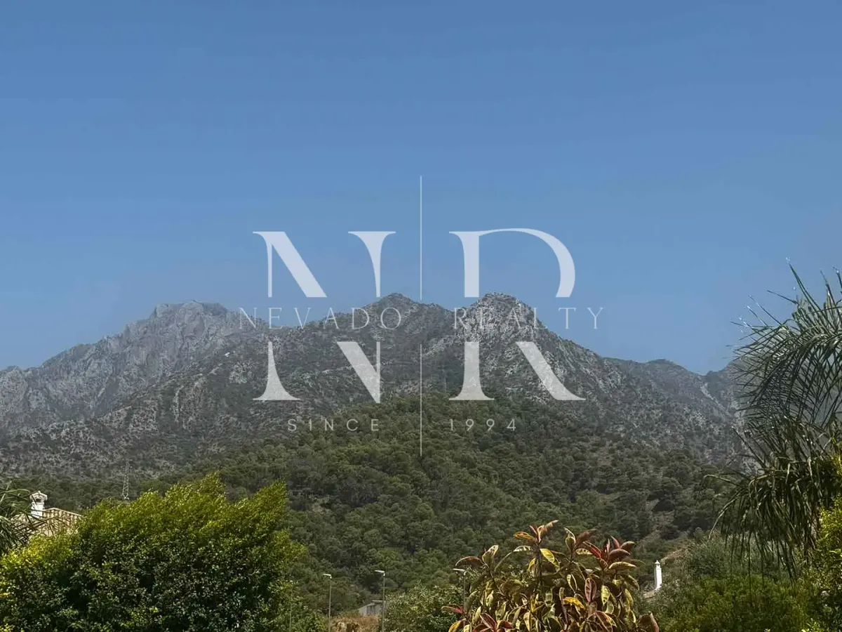 Plot in the Xarblanca residential area with panoramic sea views for sale