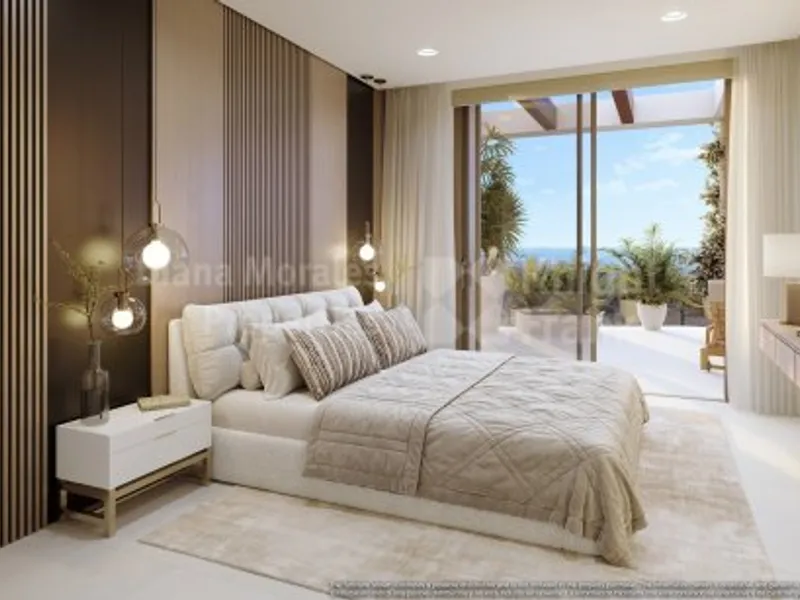 Three bedroom penthouse with a private pool in El Real de la Quinta