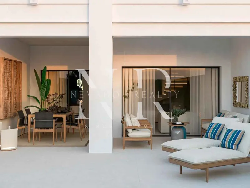 Fully renovated townhouse in La Quinta Golf residential complex for sale