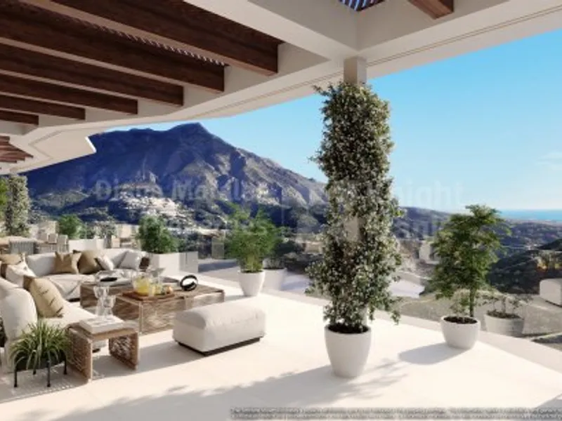 Two bedroom penthouse with a private pool in El Real de la Quinta