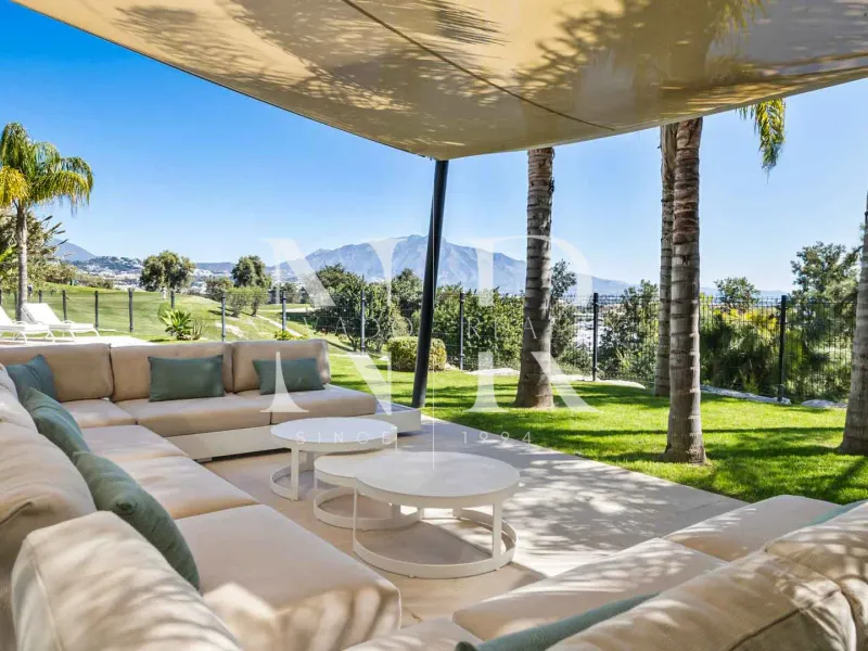 Villa in La Alquería with panoramic sea and golf views for sale