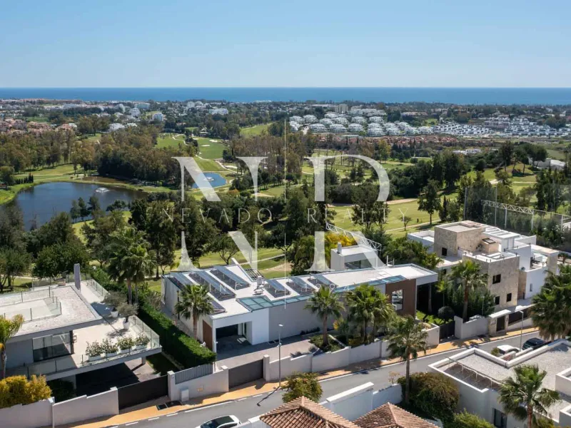 Villa in La Alquería with panoramic sea and golf views for sale