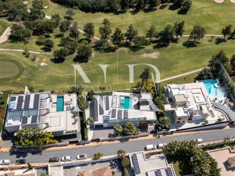 Villa in La Alquería with panoramic sea and golf views for sale