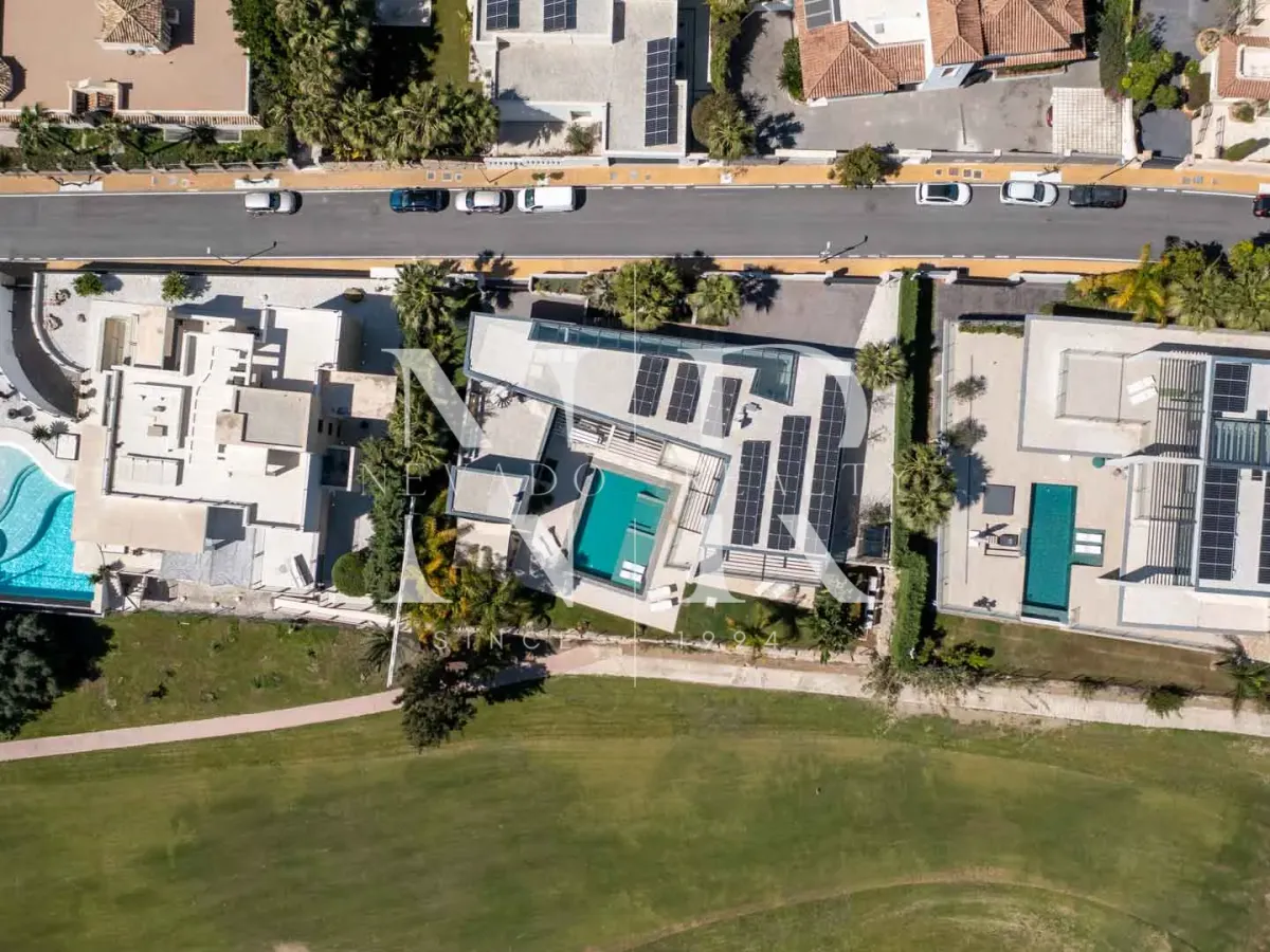 Villa in La Alquería with panoramic sea and golf views for sale