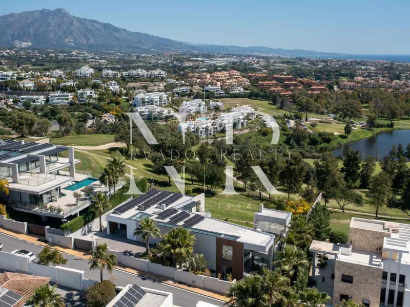 Villa in La Alquería with panoramic sea and golf views for sale