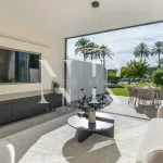 Fully renovated townhouse for sale in La Rinconada residential complex 5