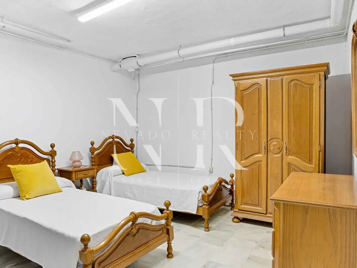 Semi-detached house in El Capricho residential complex for sale