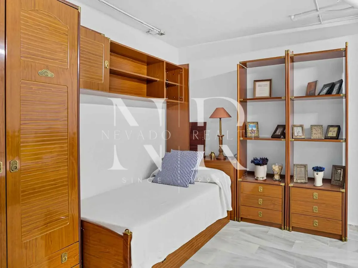 Semi-detached house in El Capricho residential complex for sale