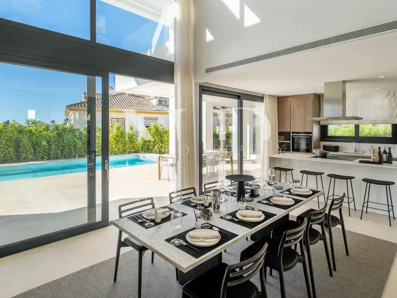 Designer villa for sale in El Paraíso